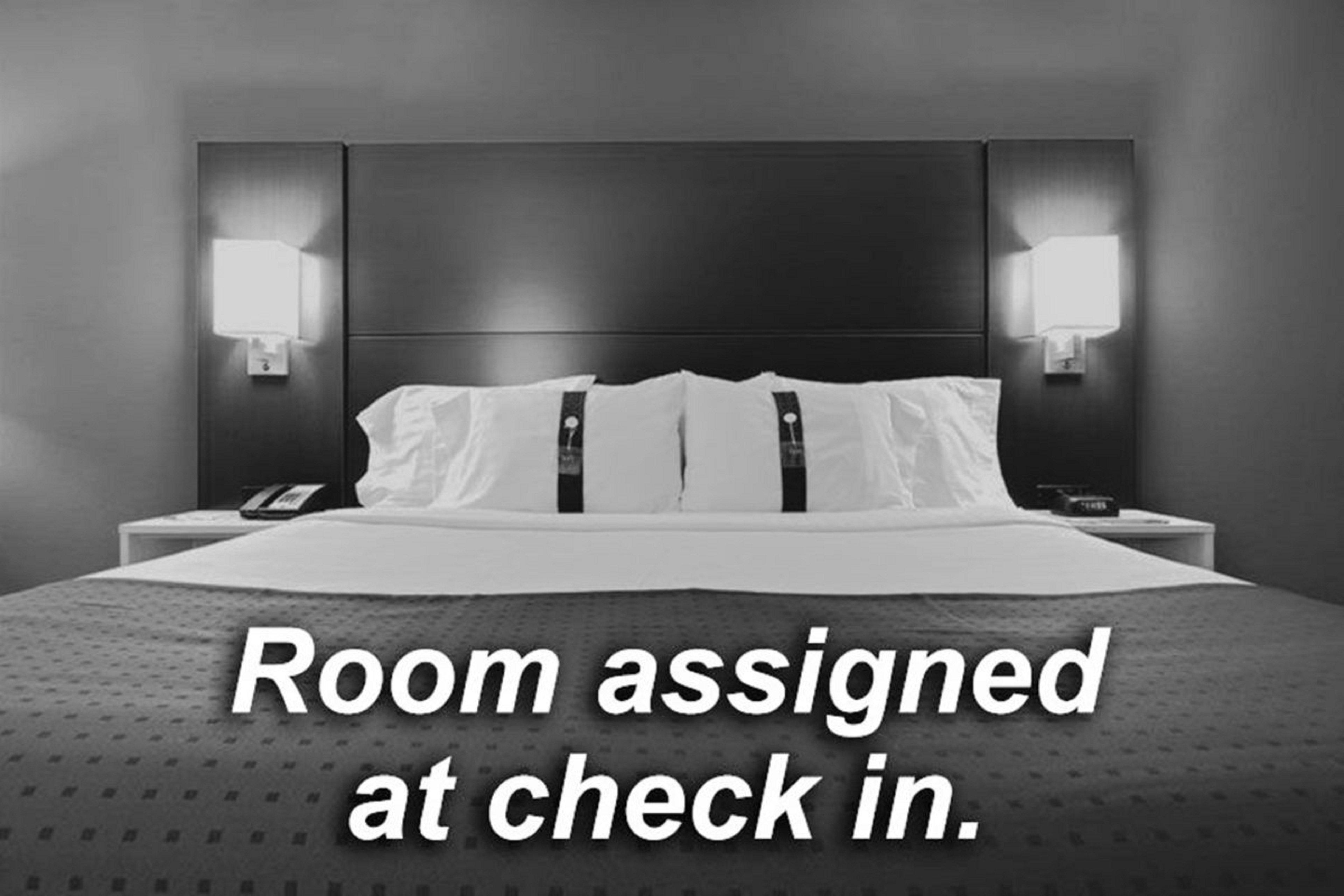 Holiday Inn Express Dryden By Ihg Экстерьер фото
